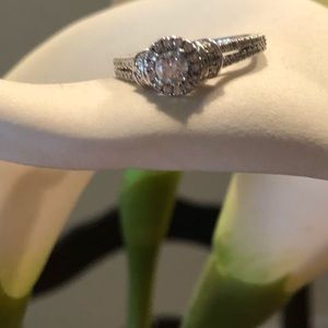 Vera Wang Diamond Engagement Ring